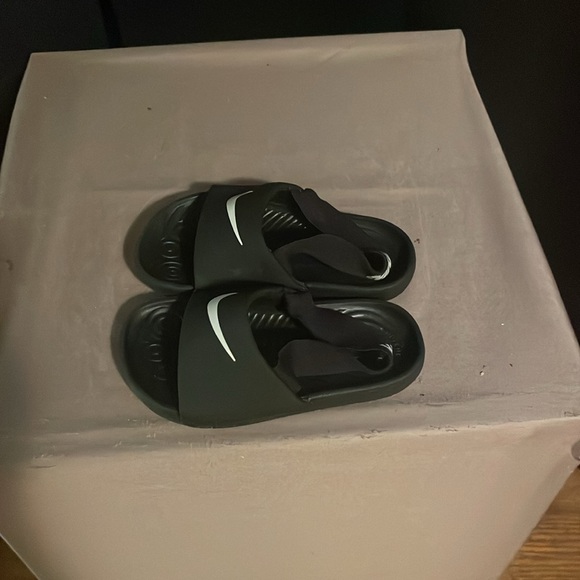 Nike slides kids size 7C - Picture 3 of 7